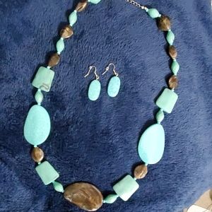 Turquoise colored necklace & earring set